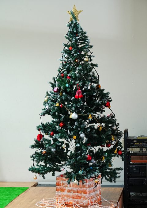 ロビー展示 クリスマスツリー展示2025